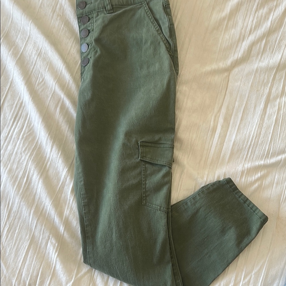 Women’s Cabi Green Cargo Pants